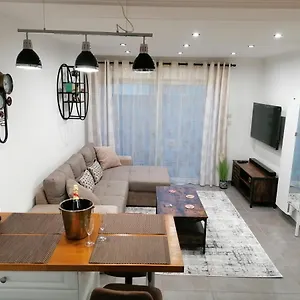 Appartement T2 Dans Avec Extérieur De Mai à Septembre
